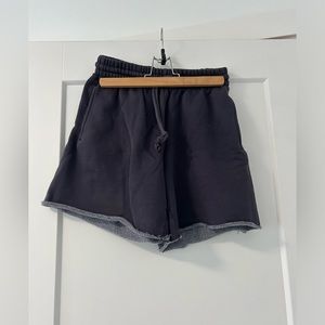 Aritzia Cozy Fleece Boyfriend Sweatshort 5’ length